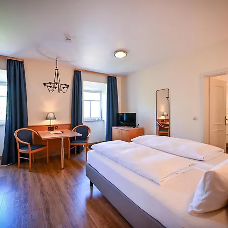 Hotel Mainblick Garni-2