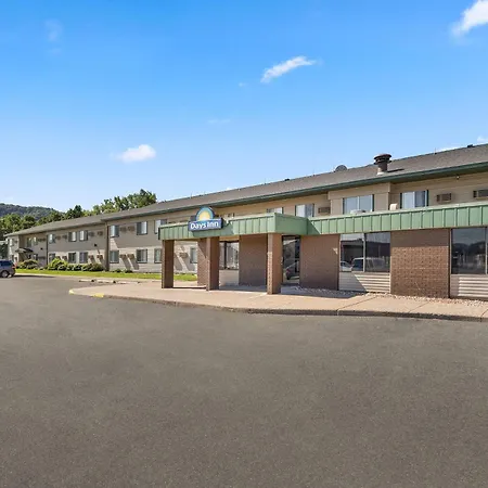 Days Inn By Wyndham Winona-2