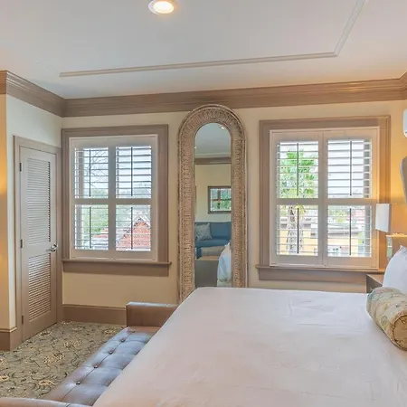 Andrew Pinckney Inn-3
