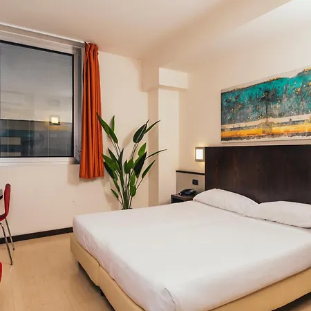 Euro Hotel-3