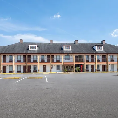 Baymont By Wyndham Commerce Ga Near Tanger Outlets Mall-2