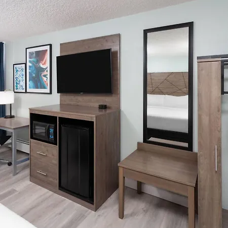 Wingate By Wyndham Sheboygan-2