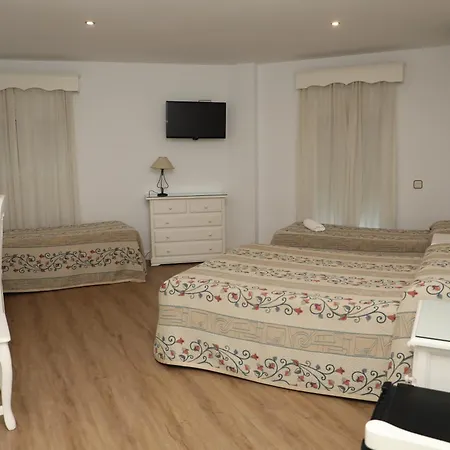 Hostal La Janda-2