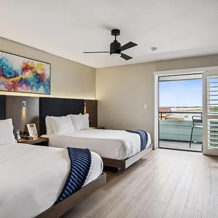 456 Embarcadero Inn & Suites-3