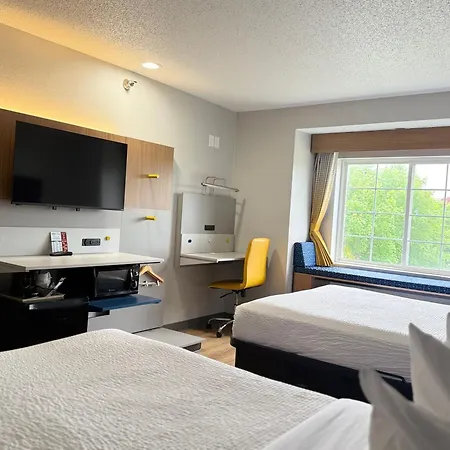 Microtel Inn & Suites By Wyndham Sioux Falls-3