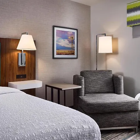 Hampton Inn Colby-2