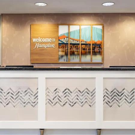 Hampton Inn And Suites La Crosse Downtown-2