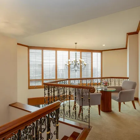 Grand Diamond Suites Hotel-3