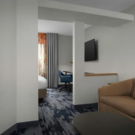 Fairfield Inn & Suites By Marriott Rogers-3