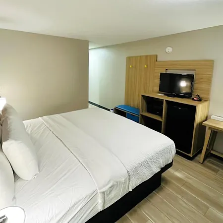Days Inn By Wyndham Holland-2