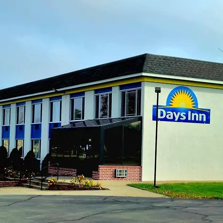 Days Inn By Wyndham Holland-3