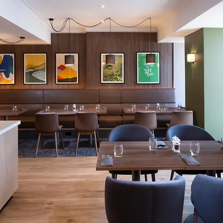 Holiday Inn Farnborough By Ihg-2