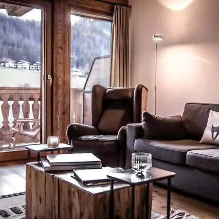 Kitzhof Mountain Design Resort 4 Sterne Superior-3