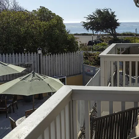 Pelican Inn & Suites-2