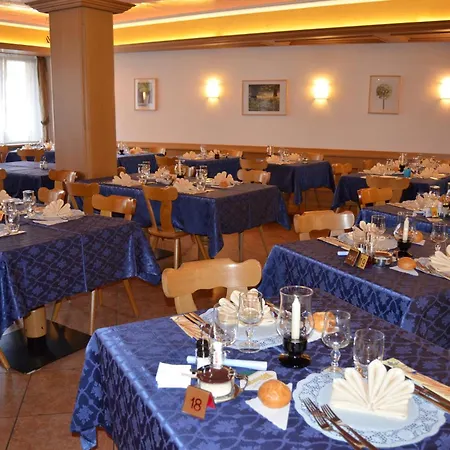 Hotel Ladina-3