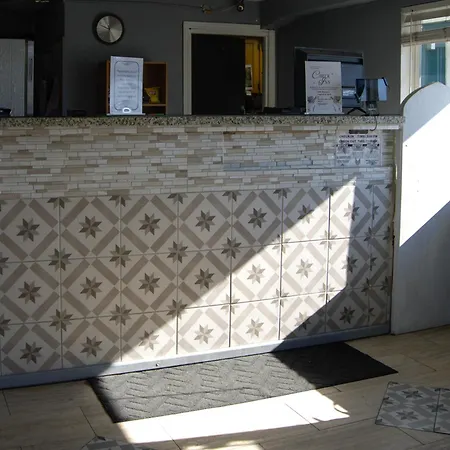 Nampa Inn & Suites-2