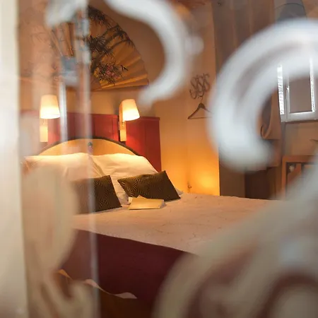 Suivez le Lapin Blanc PARKING OFFERT-3