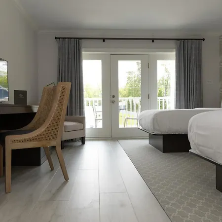 The Geneva Inn-3