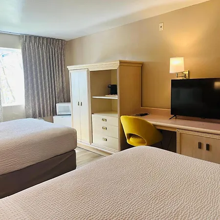 Days Inn By Wyndham Seatac Airport-3