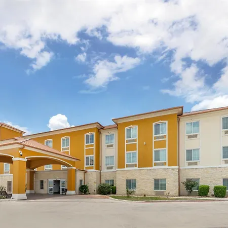 Best Western Plus San Antonio East Inn & Suites-3