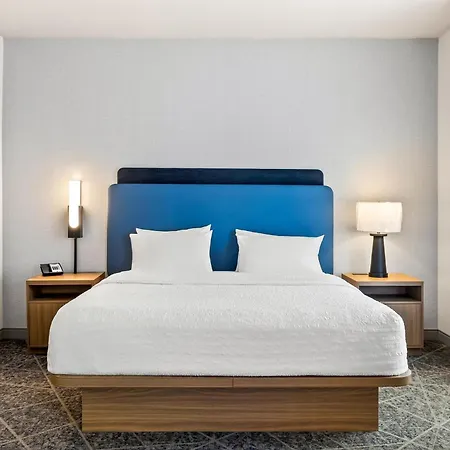 Hampton Inn And Suites Merced-3