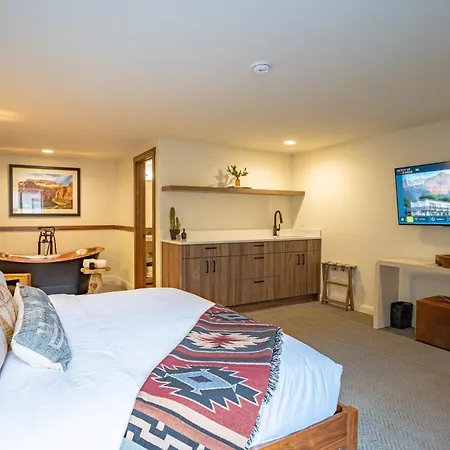 Petty Ranch Inn-3