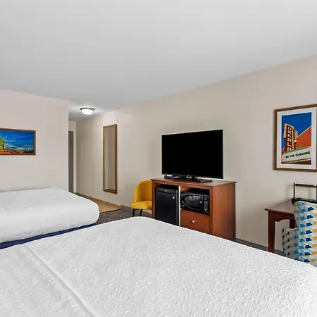 Hampton Inn Dekalb - Near The University-2