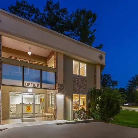 Super 8 By Wyndham Traverse City-2