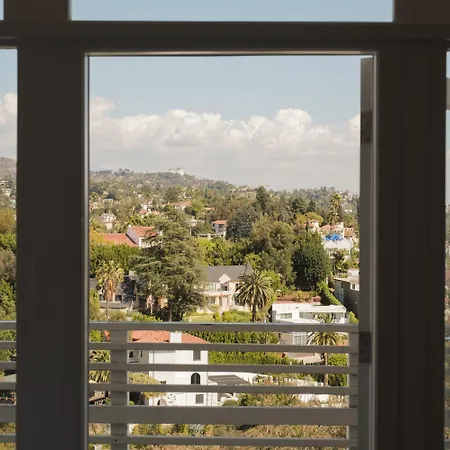 Hollywood Hills Hotel-2