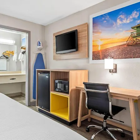 Days Inn By Wyndham Jacksonville Nc-2