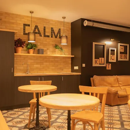 Calm Appart' & Hostel-2