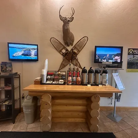 Pictured Rocks Inn And Suites-3