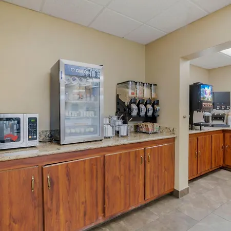 Comfort Inn Bismarck-3