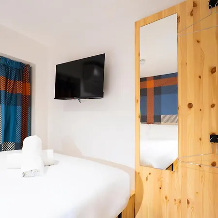 Easyhotel Paddington-2