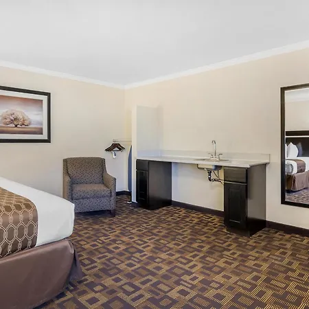 Best Western Plus Inn Of Hayward-3