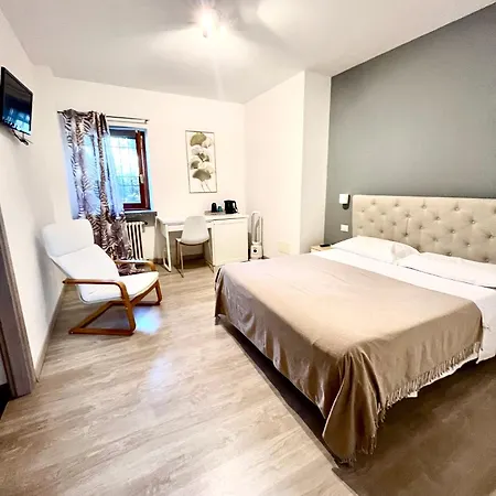 Bella Vita Guesthouse -parcheggio privato interno-3