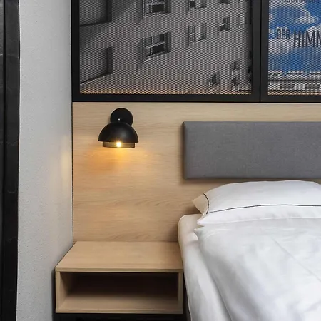 Ibis Styles Berlin Treptow-3