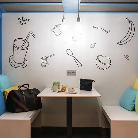 Ibis Styles Nantes Centre Gare-3
