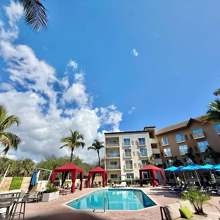Holiday Inn Express & Suites Naples Downtown - 5Th Avenue By Ihg-3