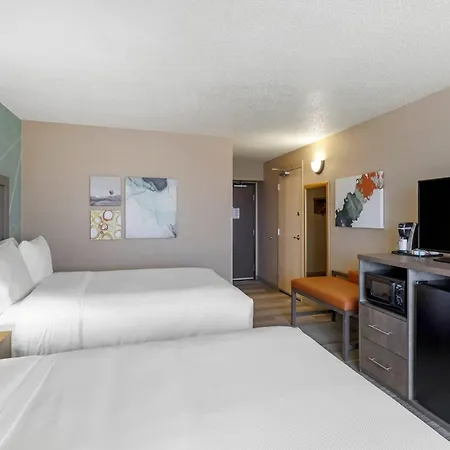 Comfort Inn & Suites Boulder-3