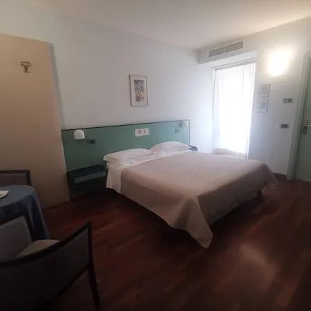 Deco Hotel-2