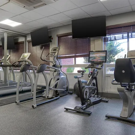 Best Western Plus Philadelphia-Choctaw Hotel And Suites-2