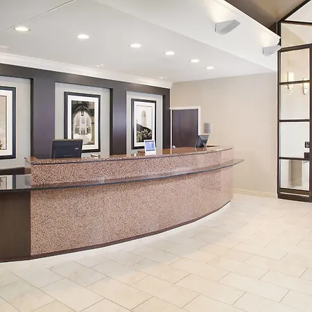 Courtyard By Marriott Ann Arbor-3