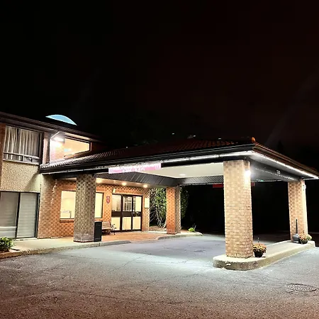 Econo Lodge Airport Quebec-2
