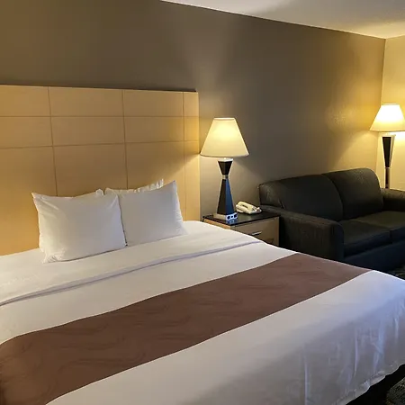 Quality Inn Geneseo-3