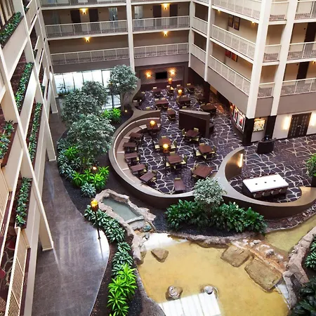 Embassy Suites By Hilton Philadelphia Airport-2