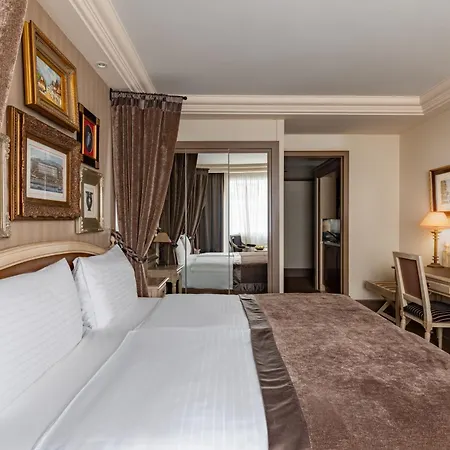 Royal Manotel-2