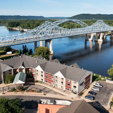 Courtyard La Crosse Downtown/Mississippi Riverfront-3