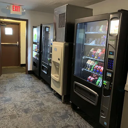 Baymont By Wyndham Jefferson City-3