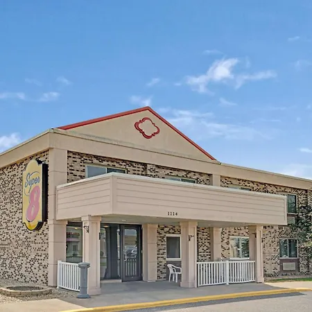Super 8 By Wyndham Monticello-3